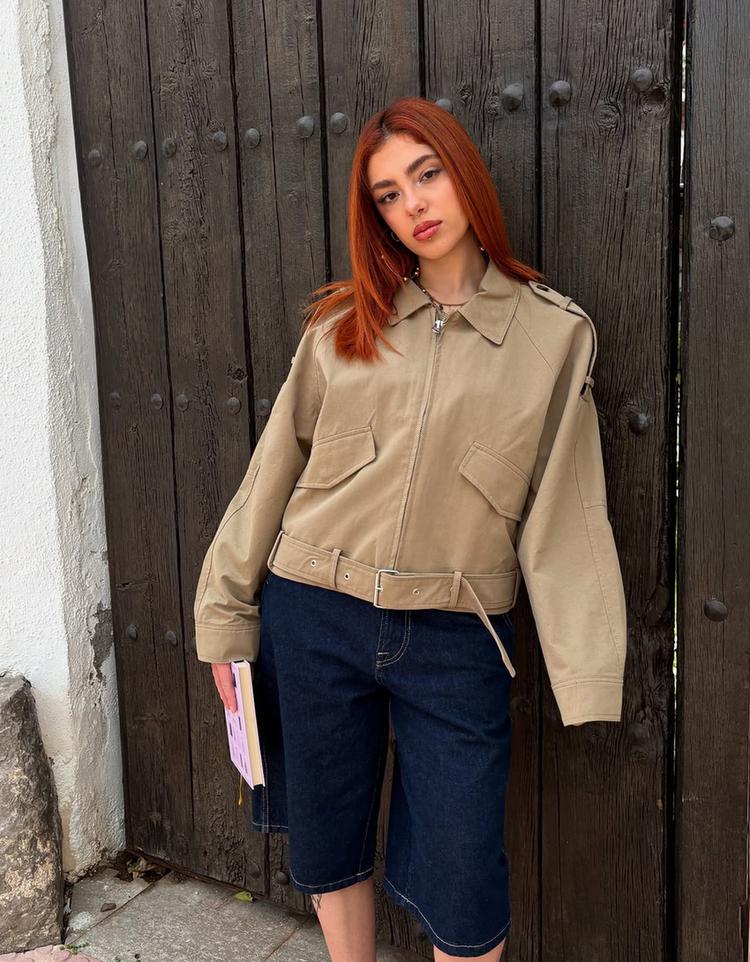 Trucker jacket with belt