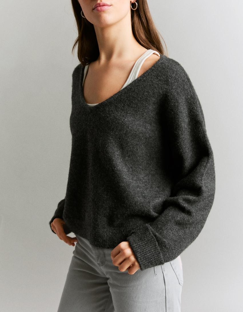 Jersey cuello pico soft touch-Gris oscuro