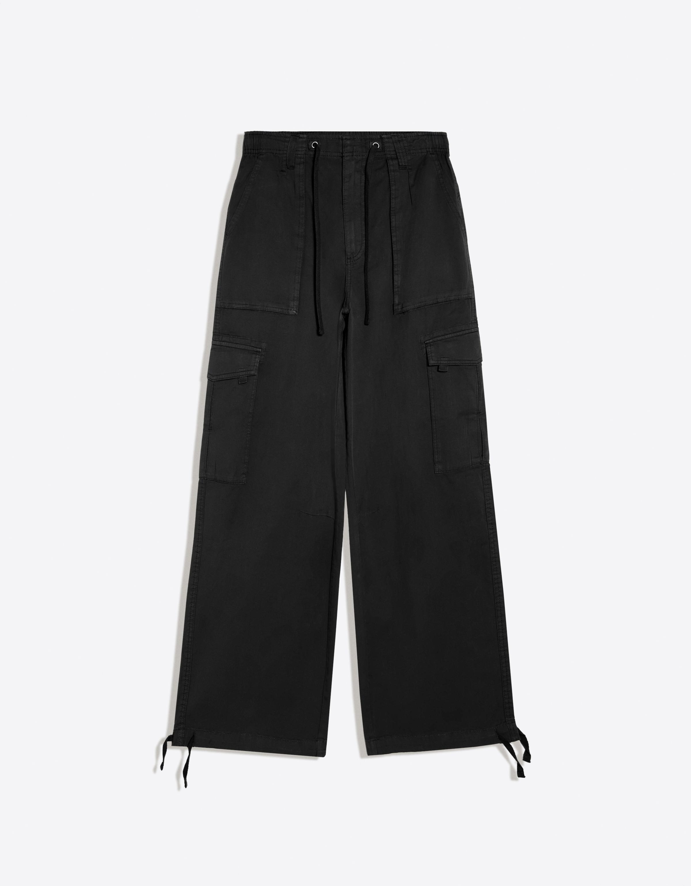 Bershka Pantalón Cargo Parachute Mujer Negro