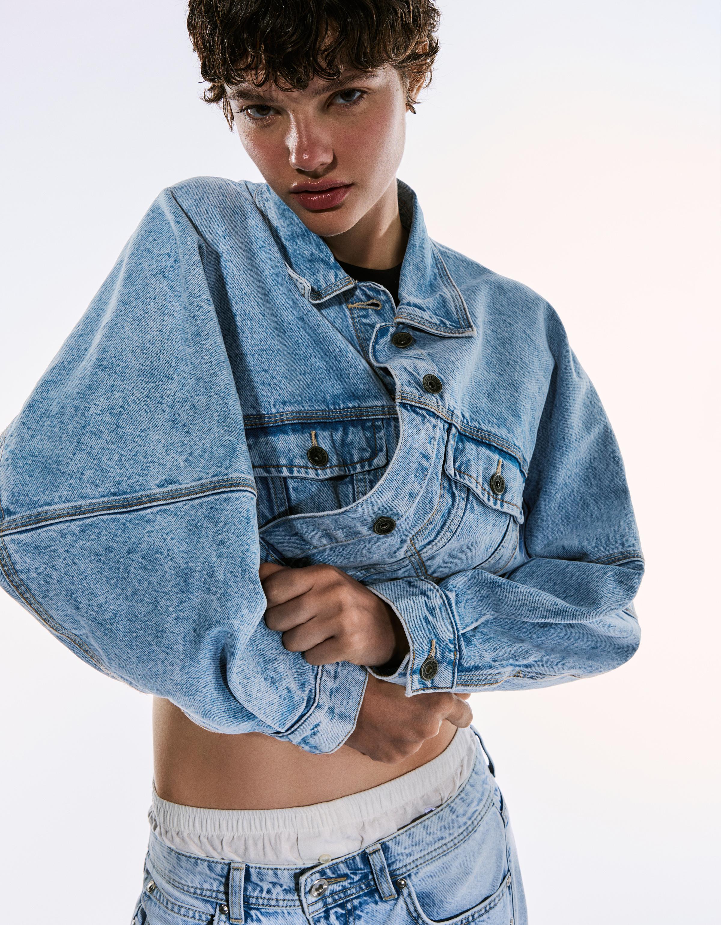 Bershka Cropped Jeansjacke Damen L Ausgewaschenes Blau