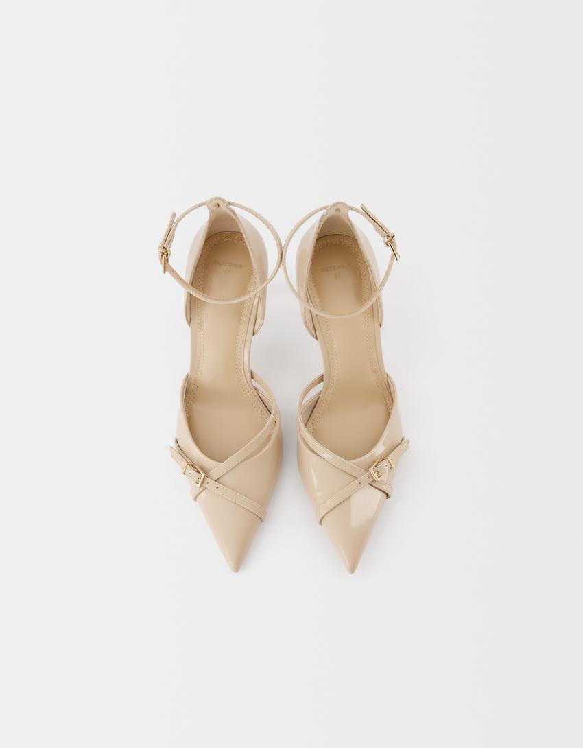 حذاء بكعب عال وأبازيم-بيج