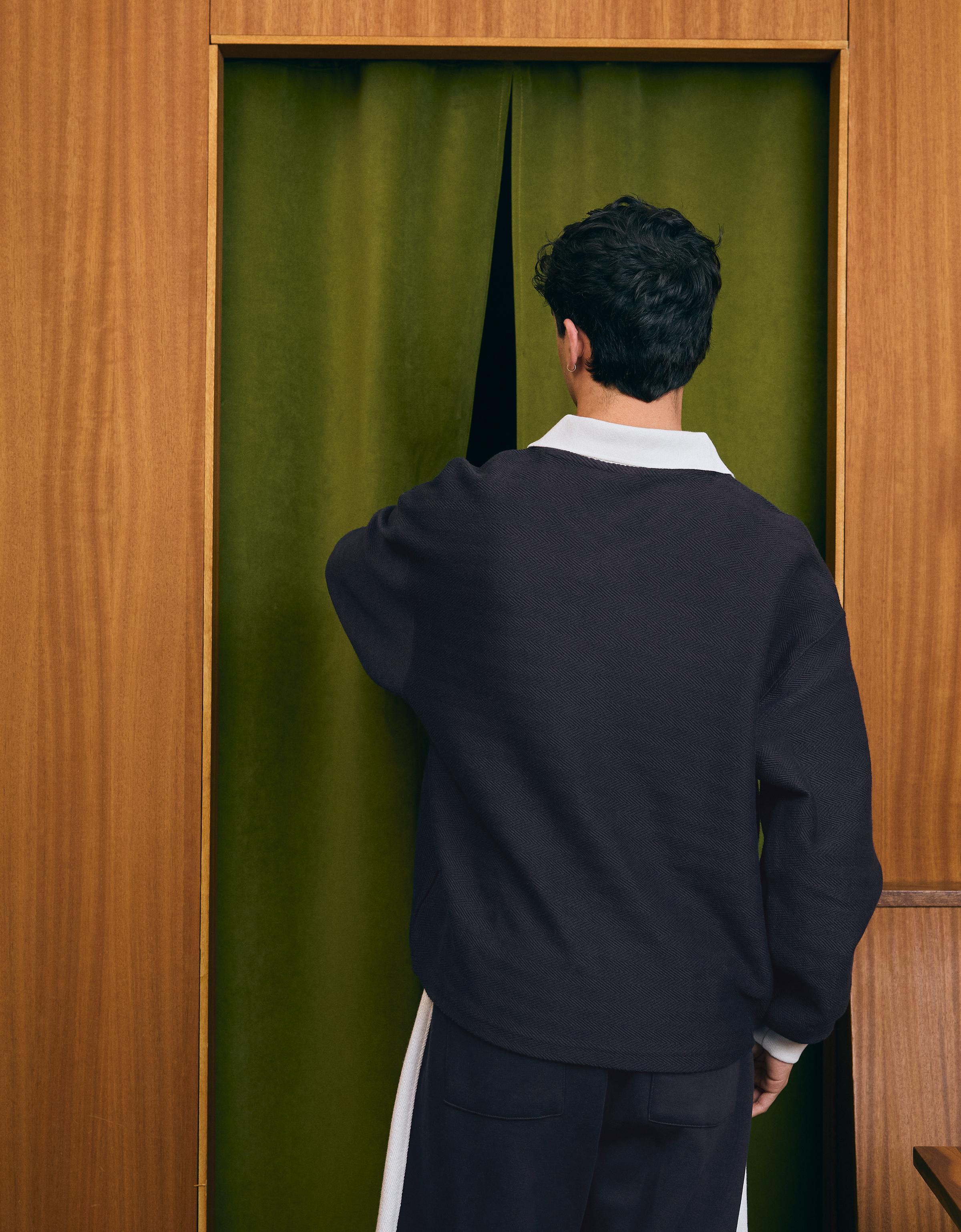 Baskılı boxy fit uzun kollu polo yaka tişört - Görsel 13