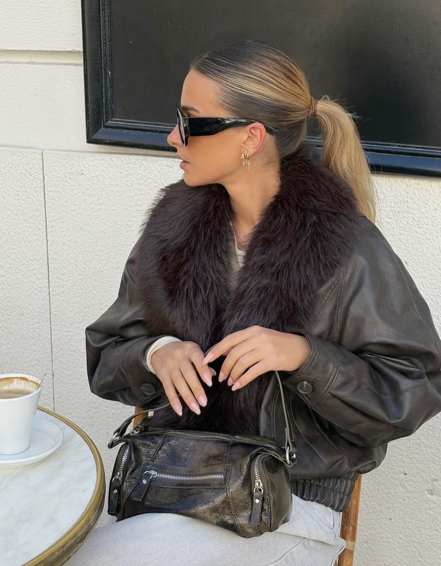 Bershka torebka z wieloma kieszeniami khaki