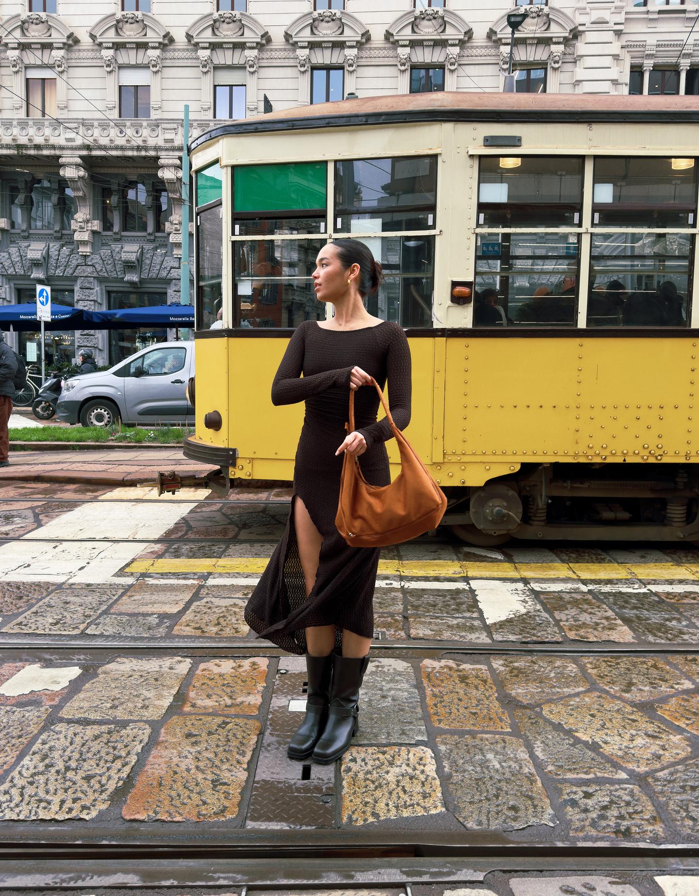 Bershka marszczona sukienka maxi w rustykalnym stylu brązowy