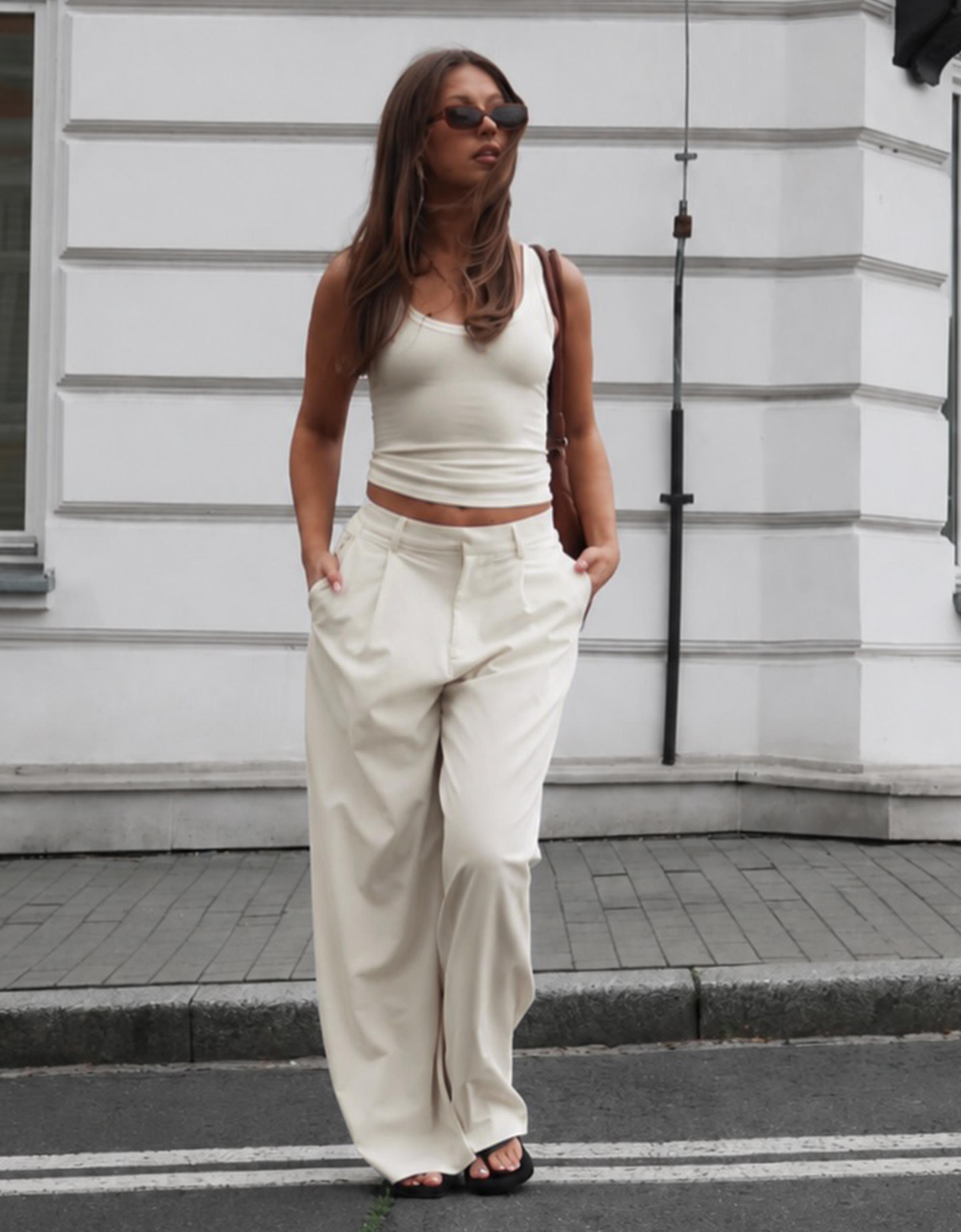 V-neck strappy vest top — Off white