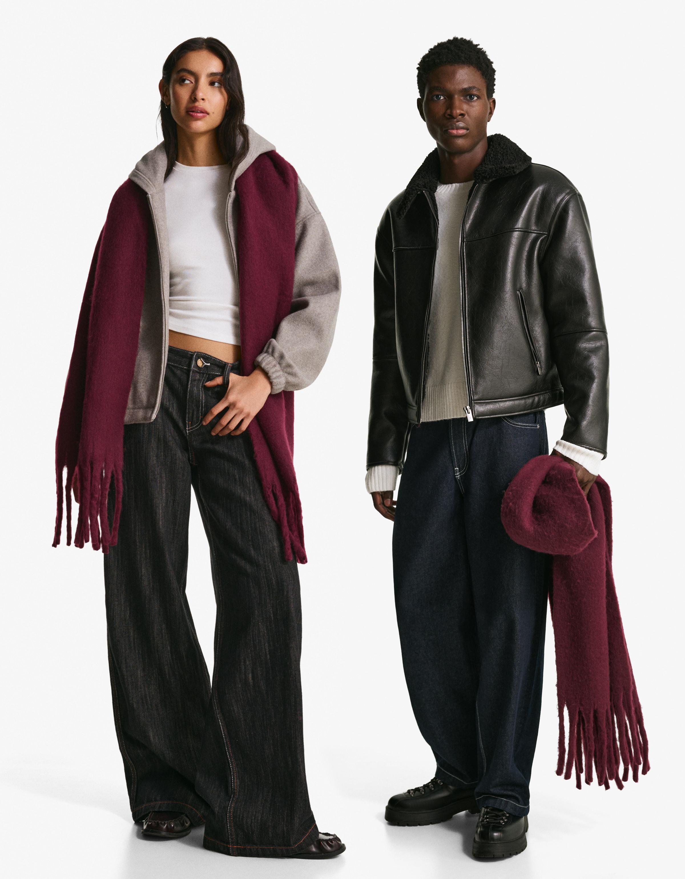 Solid-coloured scarf — Maroon