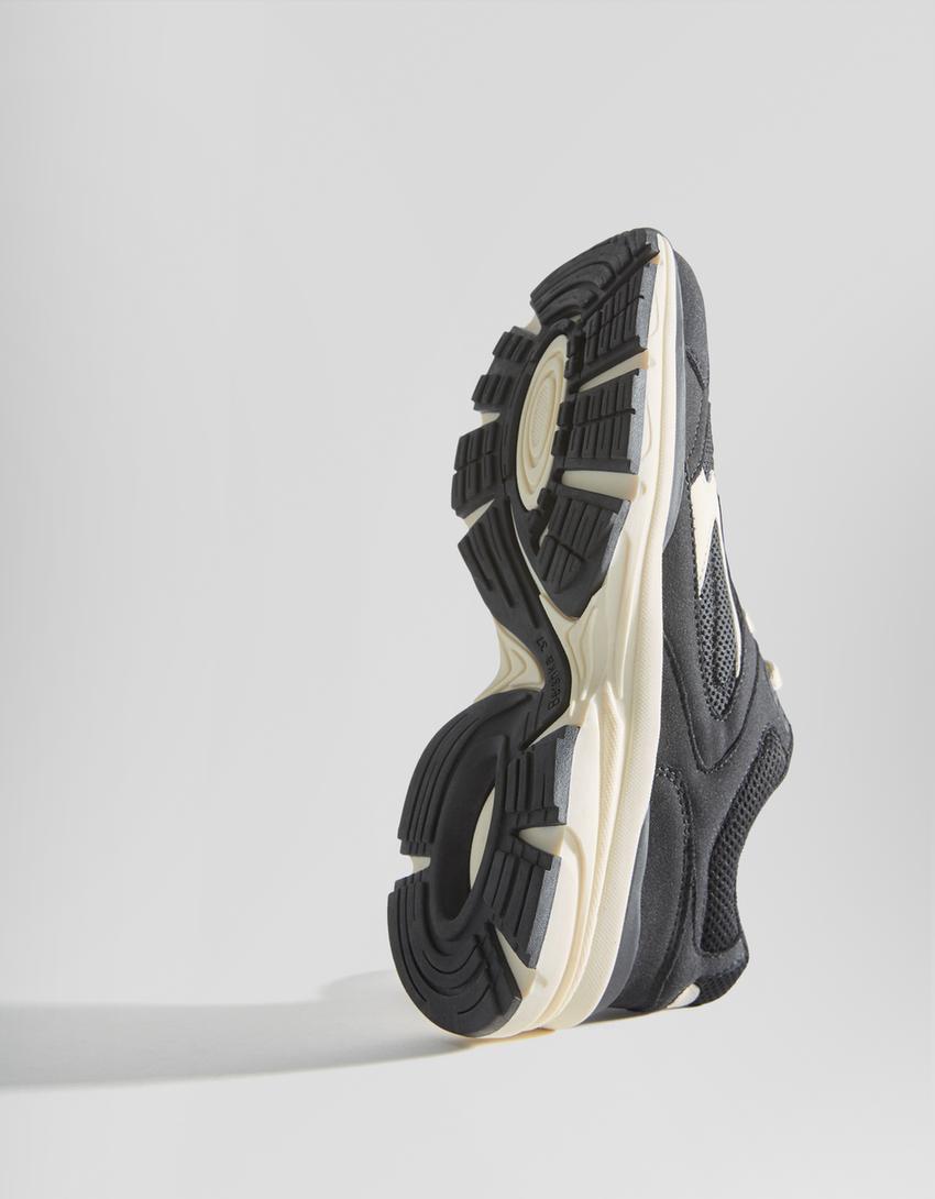 حذاء رياضي بتفاصيل نسيج شبكي-أسود-2