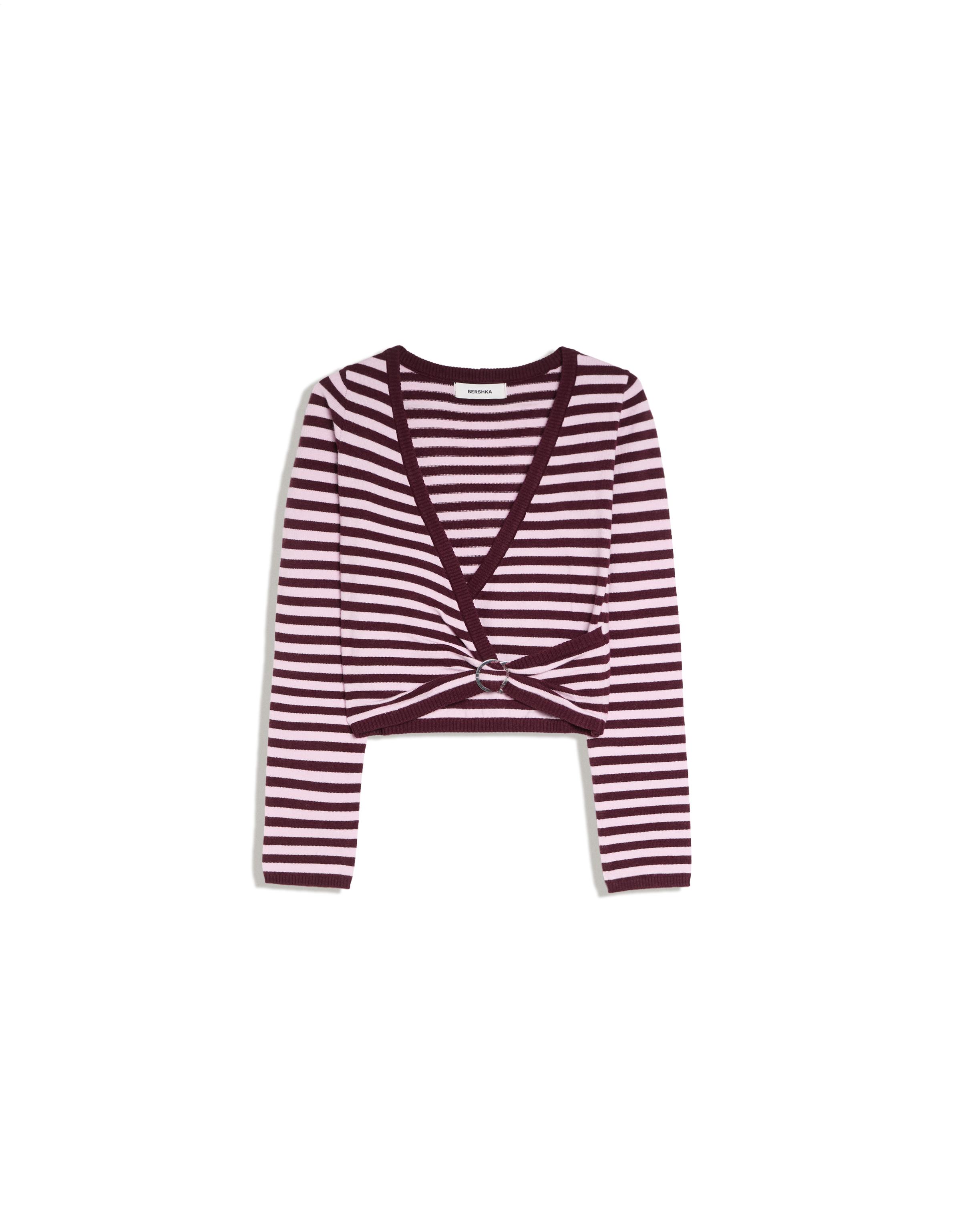 V-neck jumper with buckle