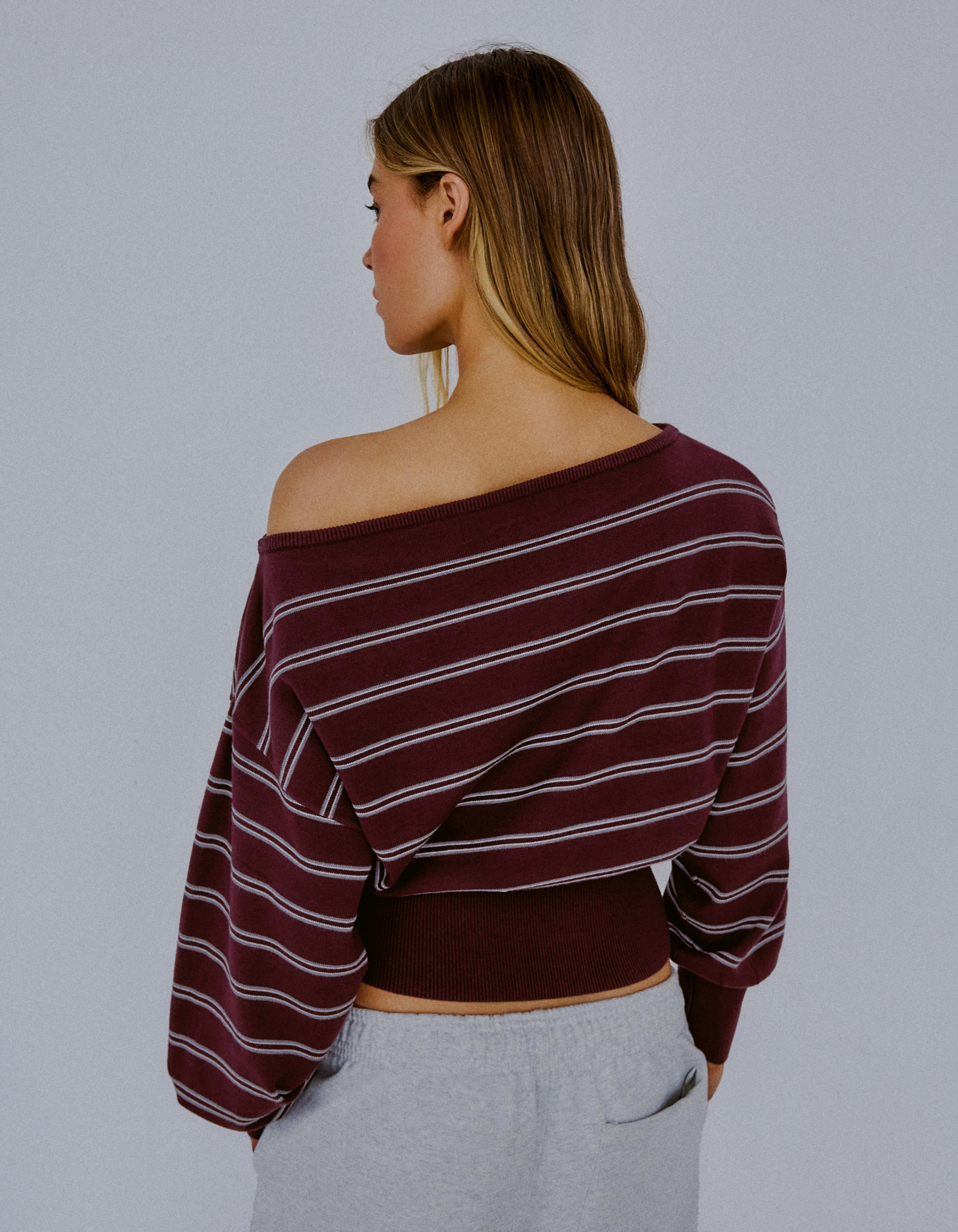 Asymmetric neck jumper — Burgundy