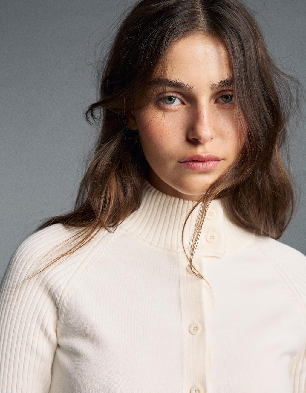 High-neck button cardigan