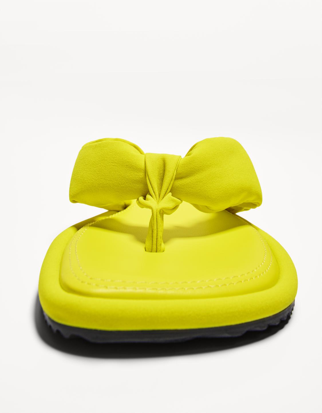 Flat fabric sandals