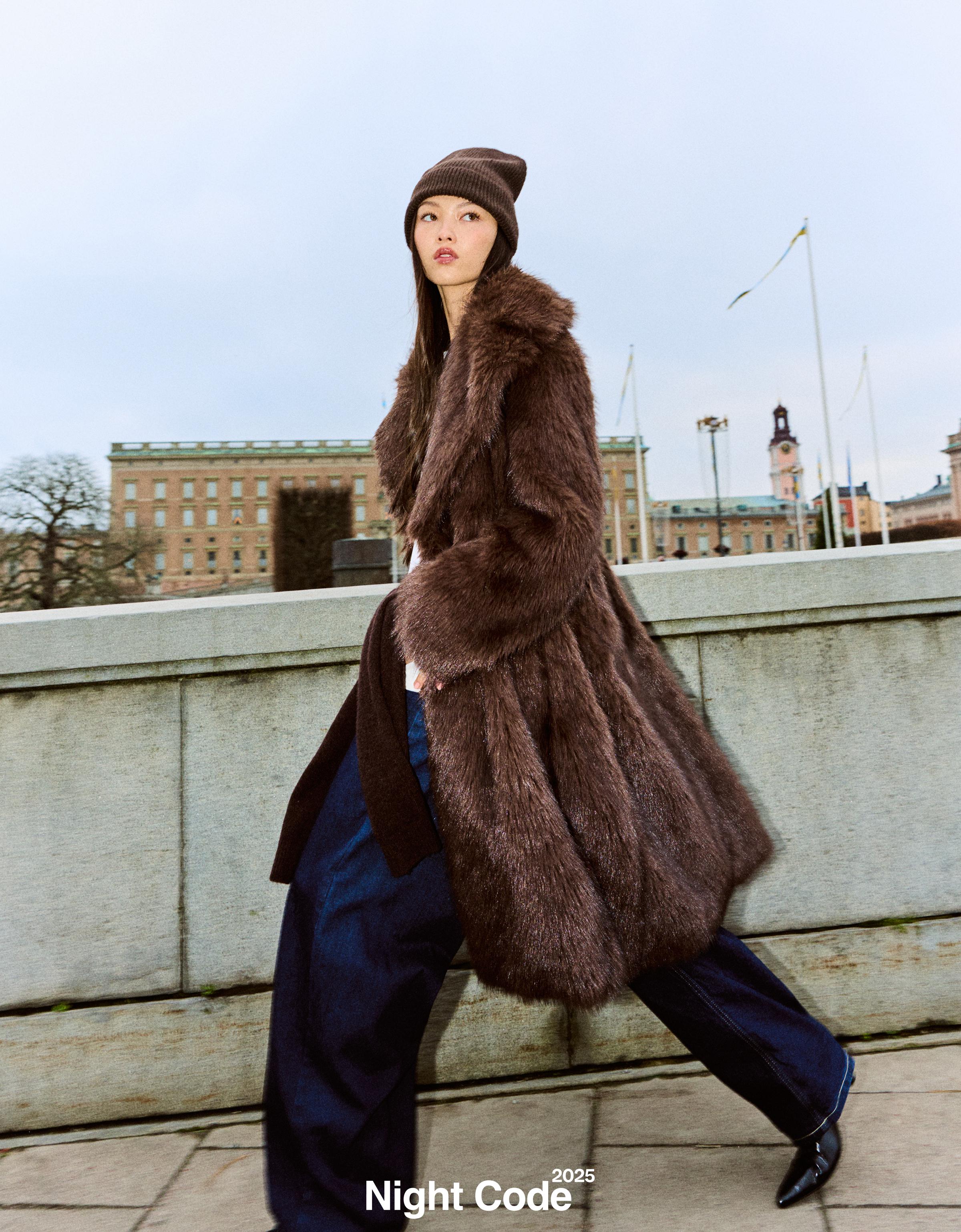 Long faux fur coat — Brown