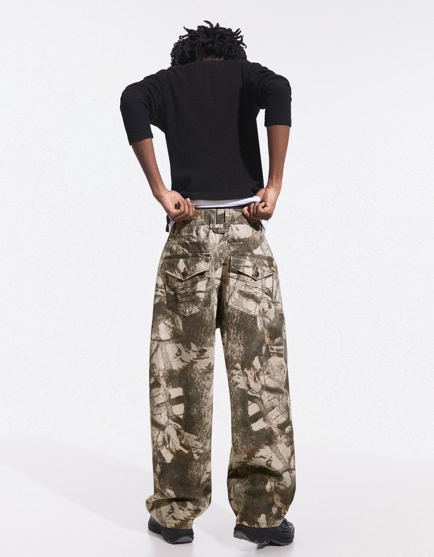 Pantalón super baggy print-Marrón