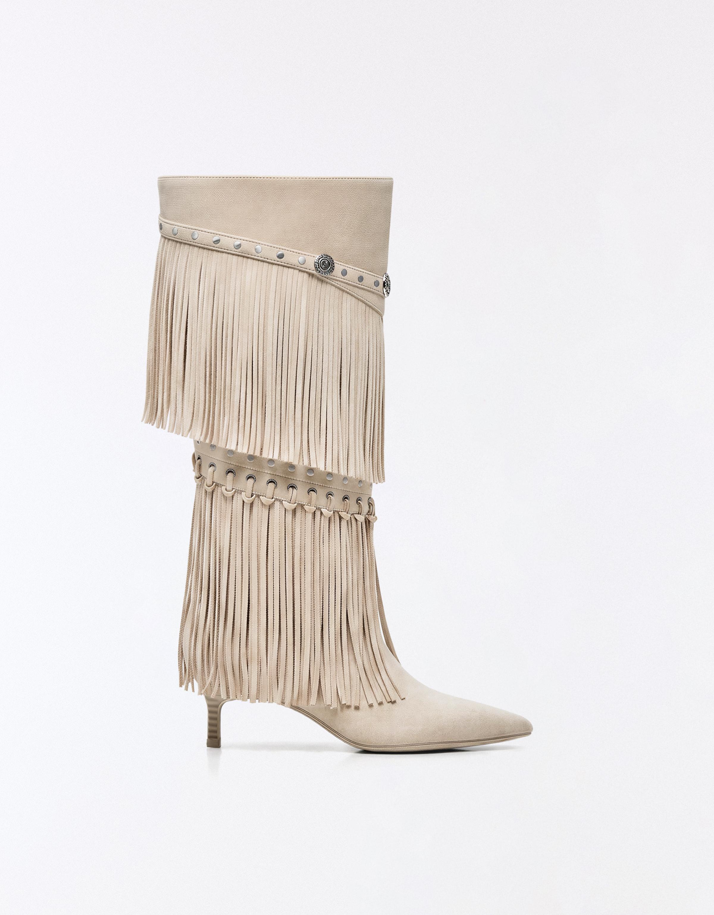 Fringed heeled boots — BEIGE