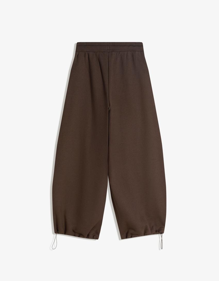 Plush barrel stopper trousers-Brown