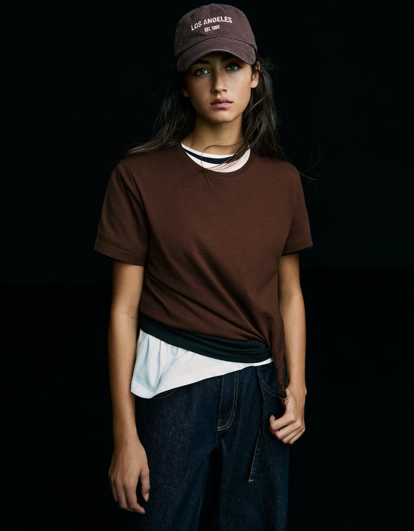 Basic T-Shirt mit kurzen Ärmeln-Braun