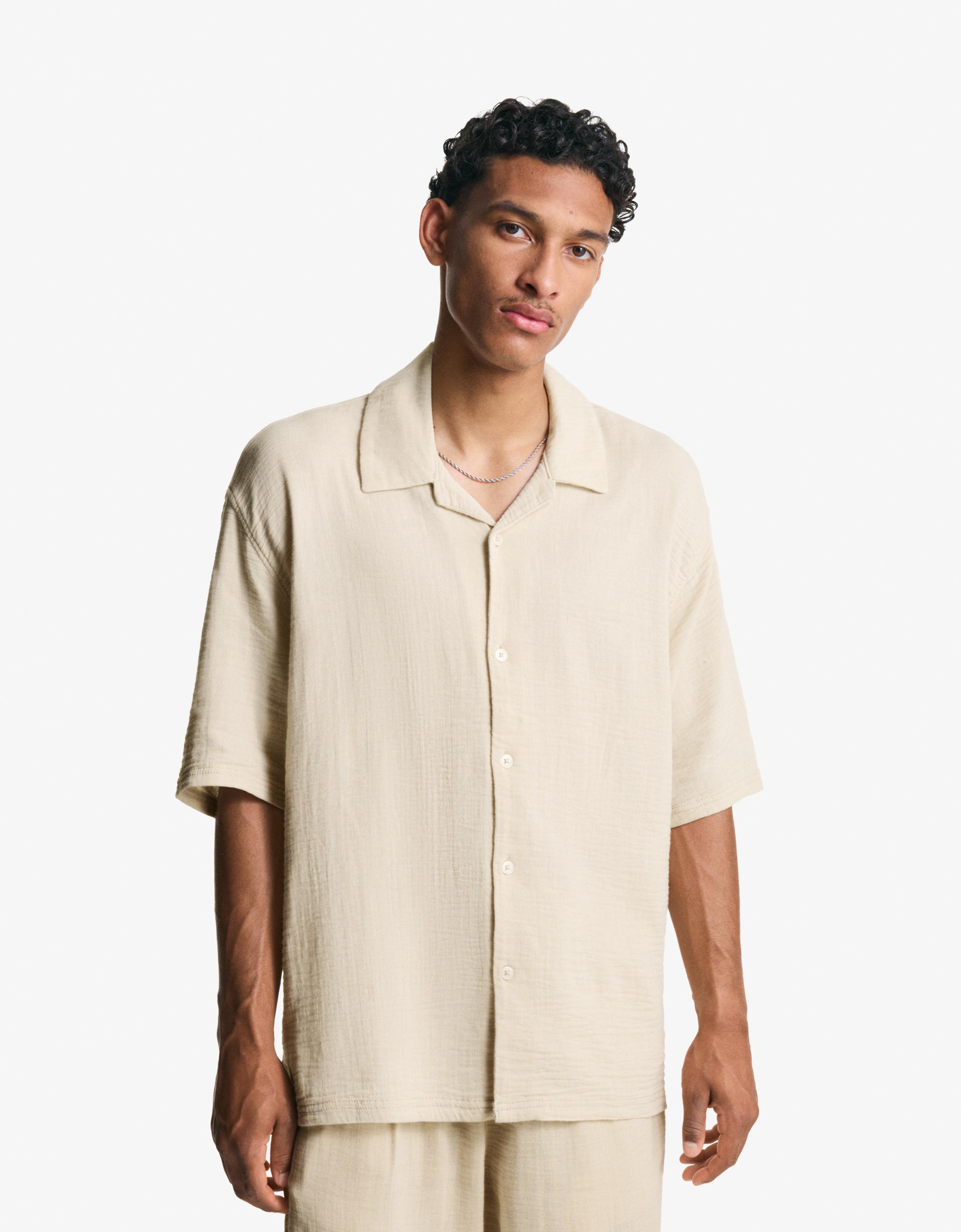 Bershka Hemd Mit Kurzen Ärmeln Und Textur Herren Xs Sandfarbe