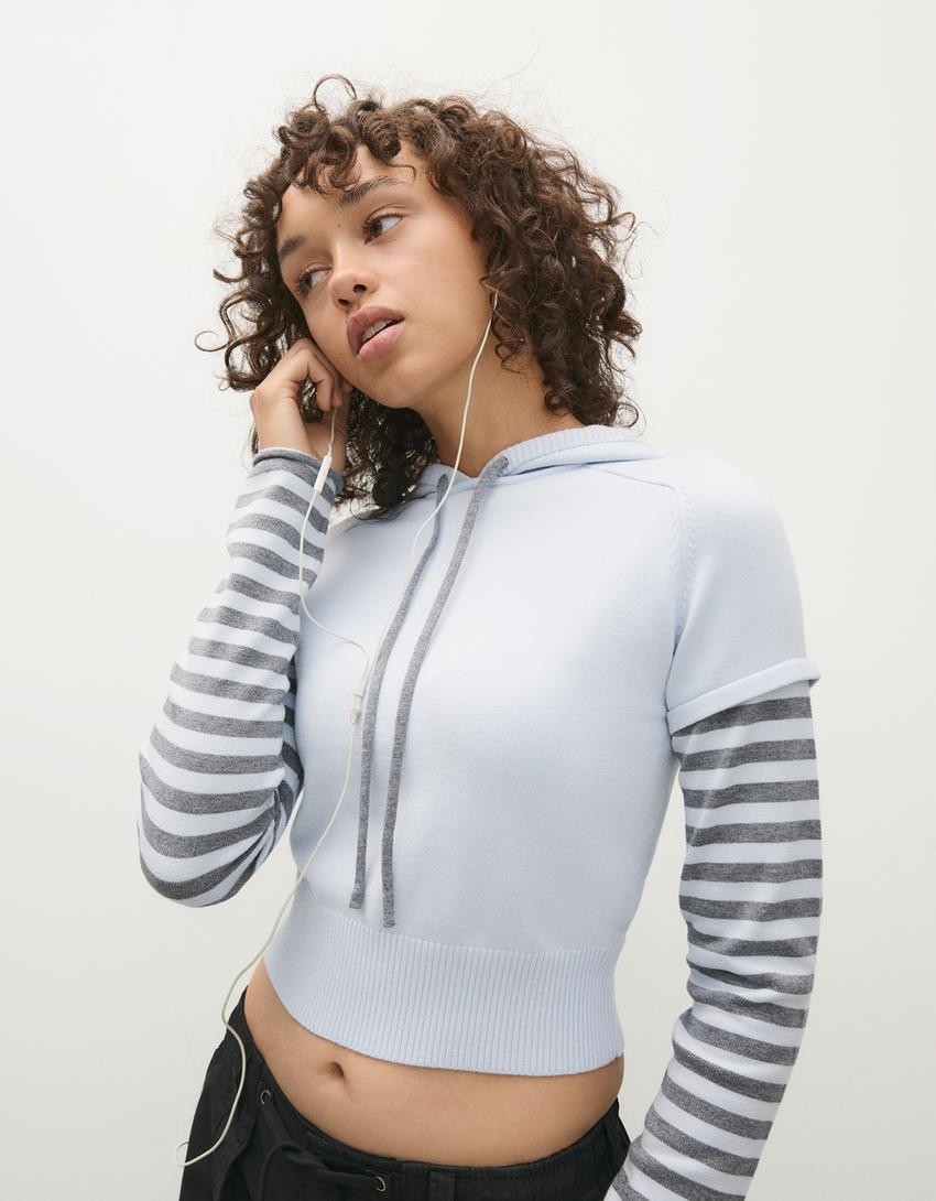 Maglia con cappuccio e maniche a contrasto-Azzurro Chiaro