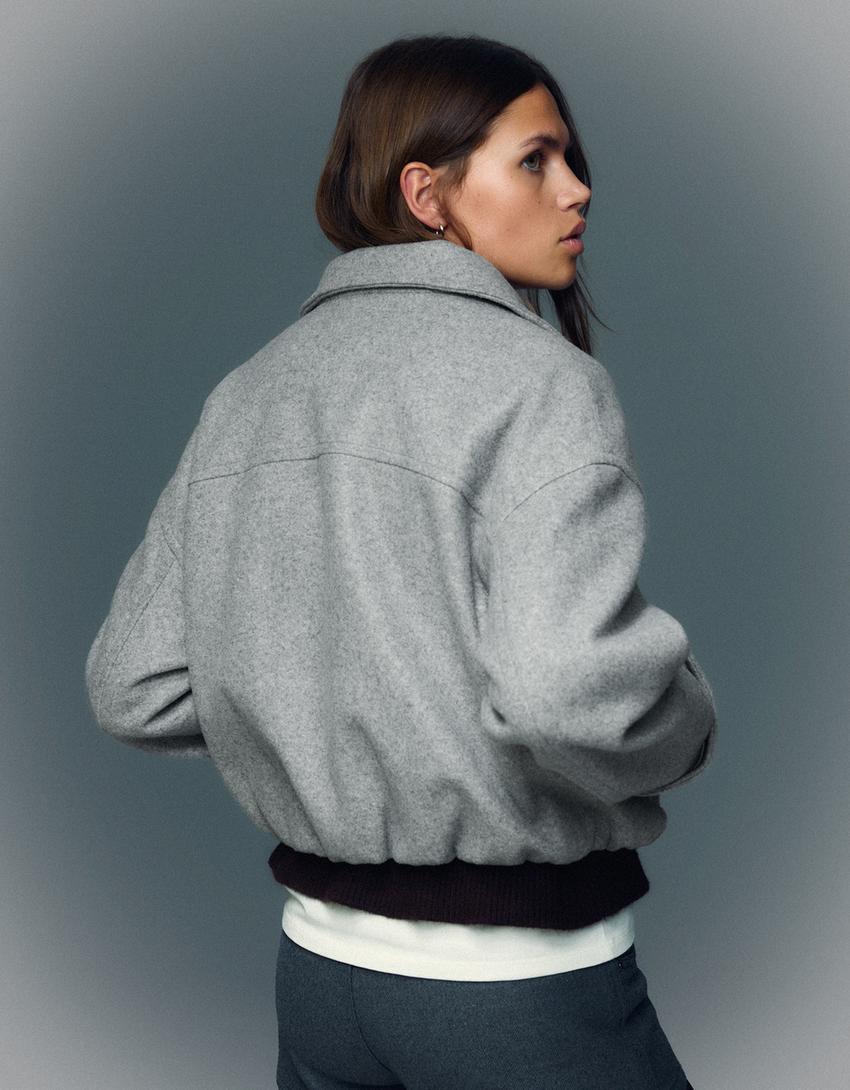 Cazadora soft touch-Gris