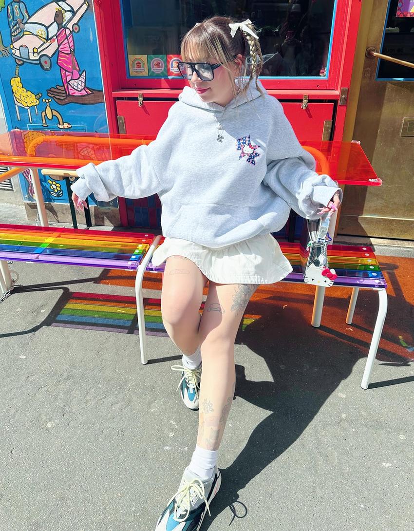Sweatshirt Hello Kitty com capuz-Cinza-1