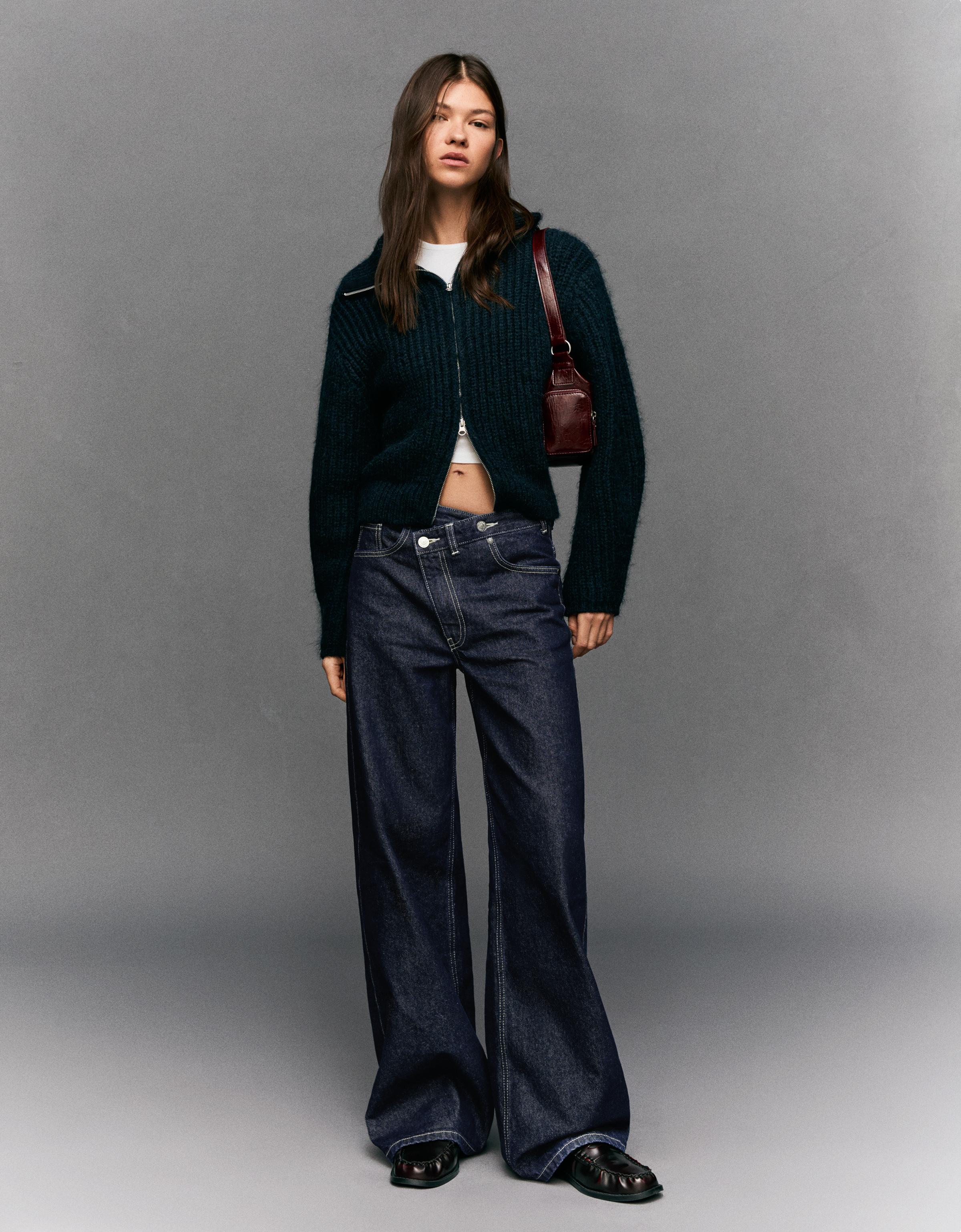 Bershka Jeans Mit Weitem Bein Und Überkreuzter Taille Damen 34 Marinenblau