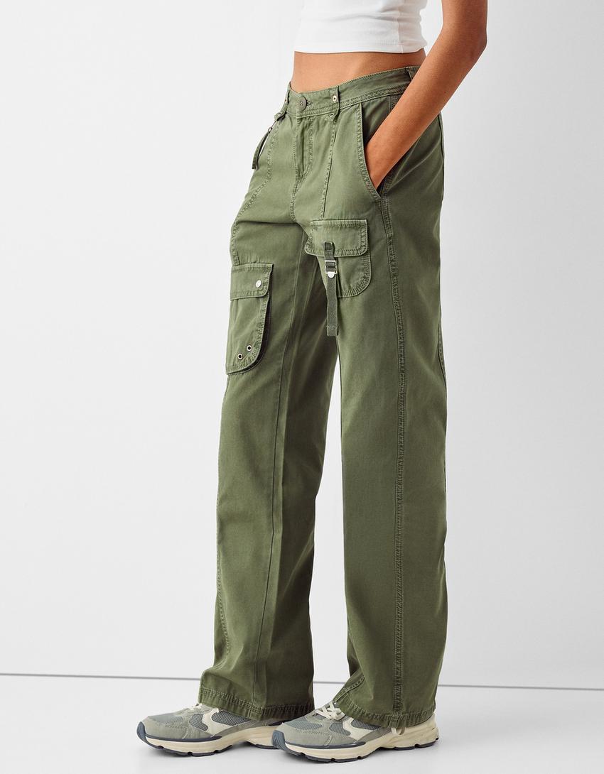 Low-waist cotton cargo pants with strap-Khaki-1