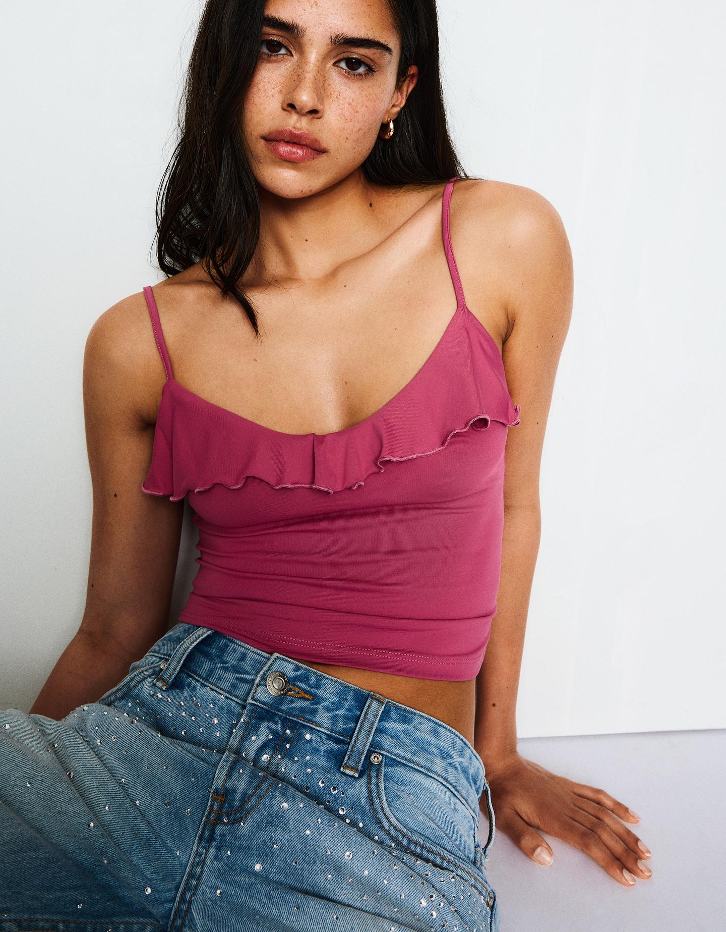 Bershka top na ramiączkach z falbaną fuksja