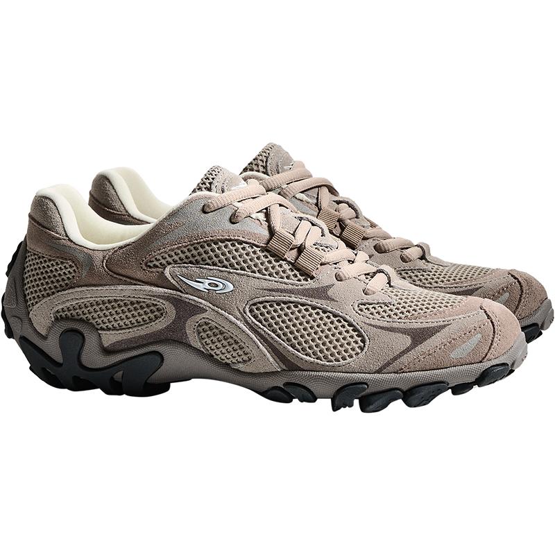 OUT OF CORE Trainers — SAND