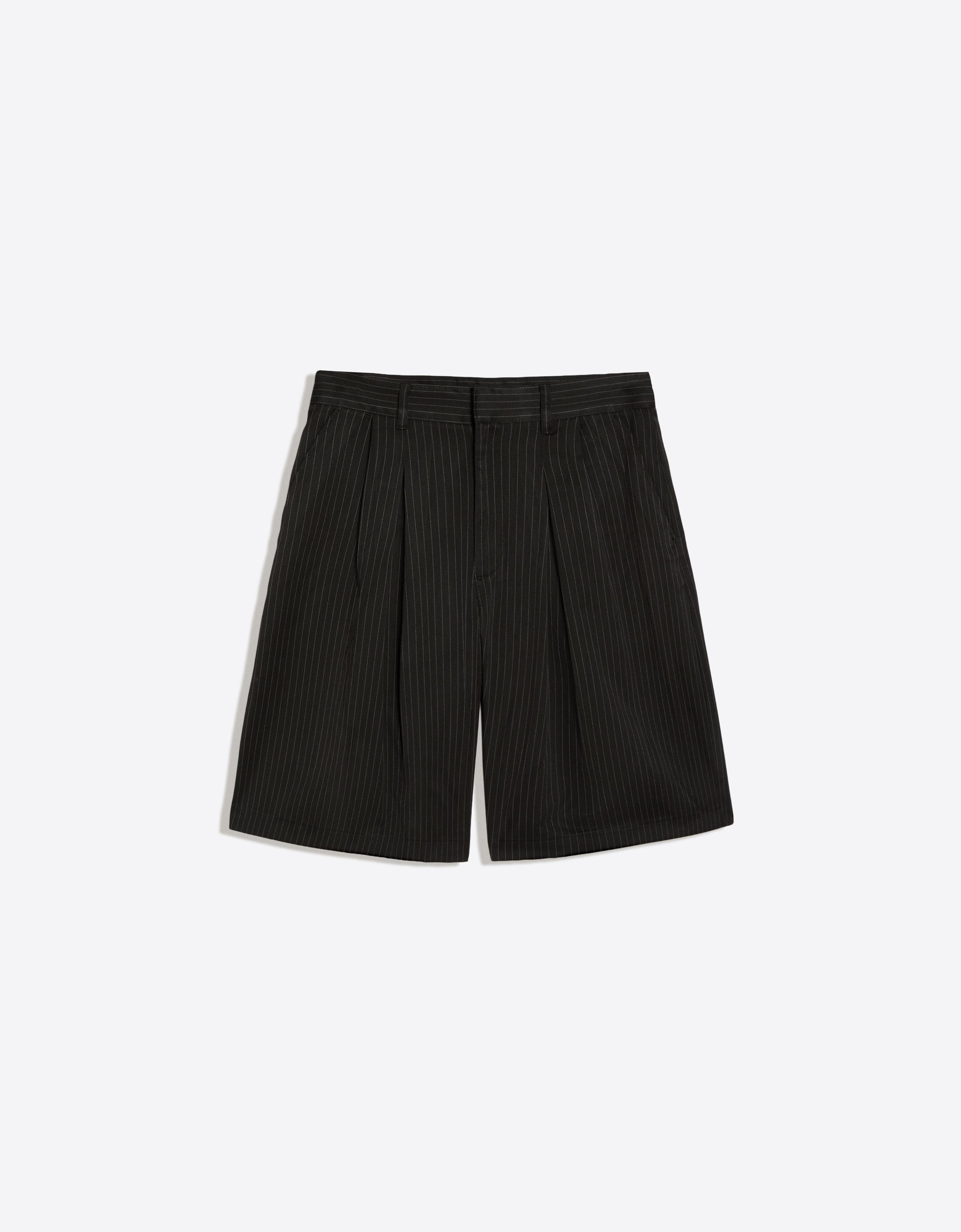 Bershka Bermuda Wide Pinzas Raya Diplomática Hombre Negro