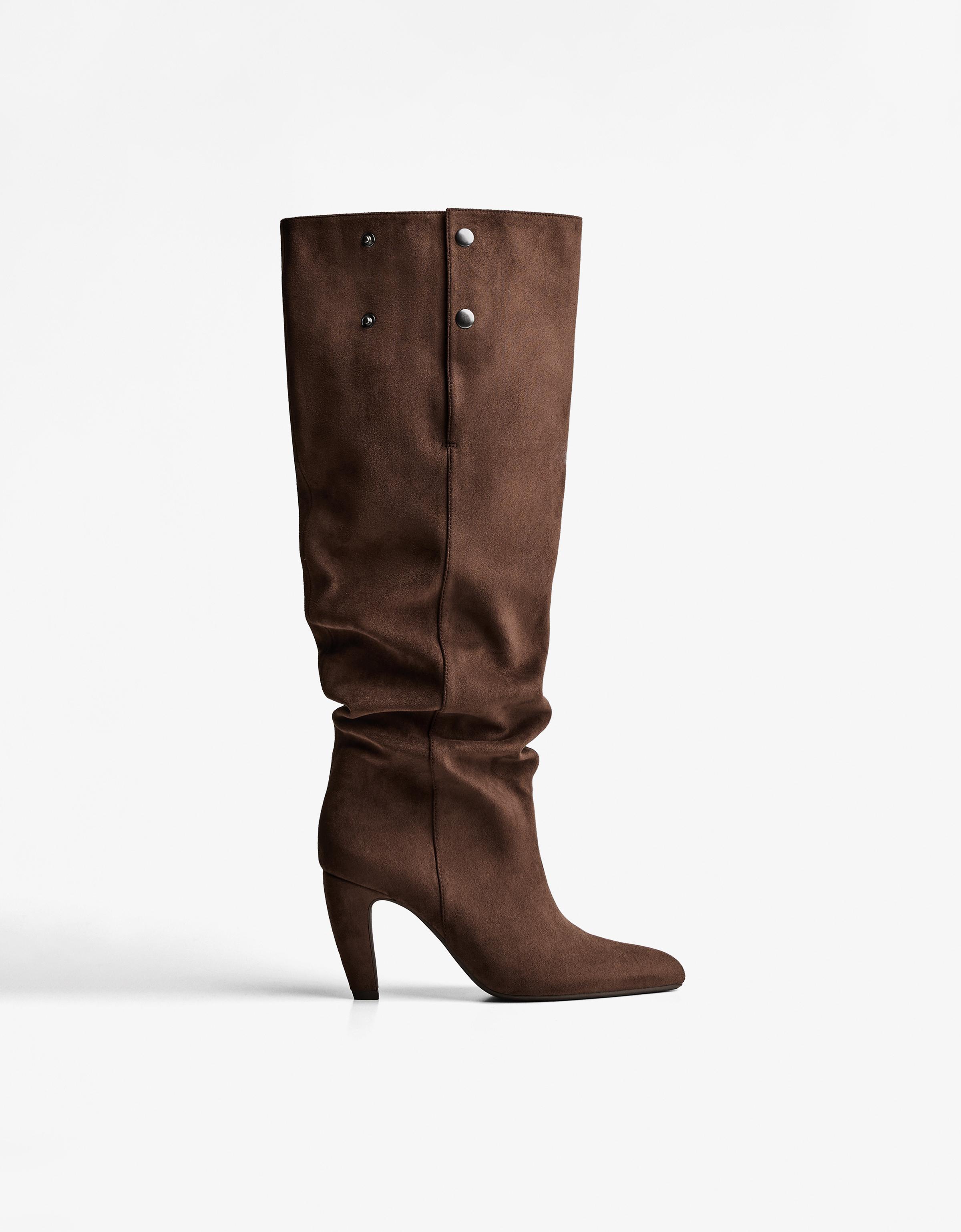 Block heel wide leg boots