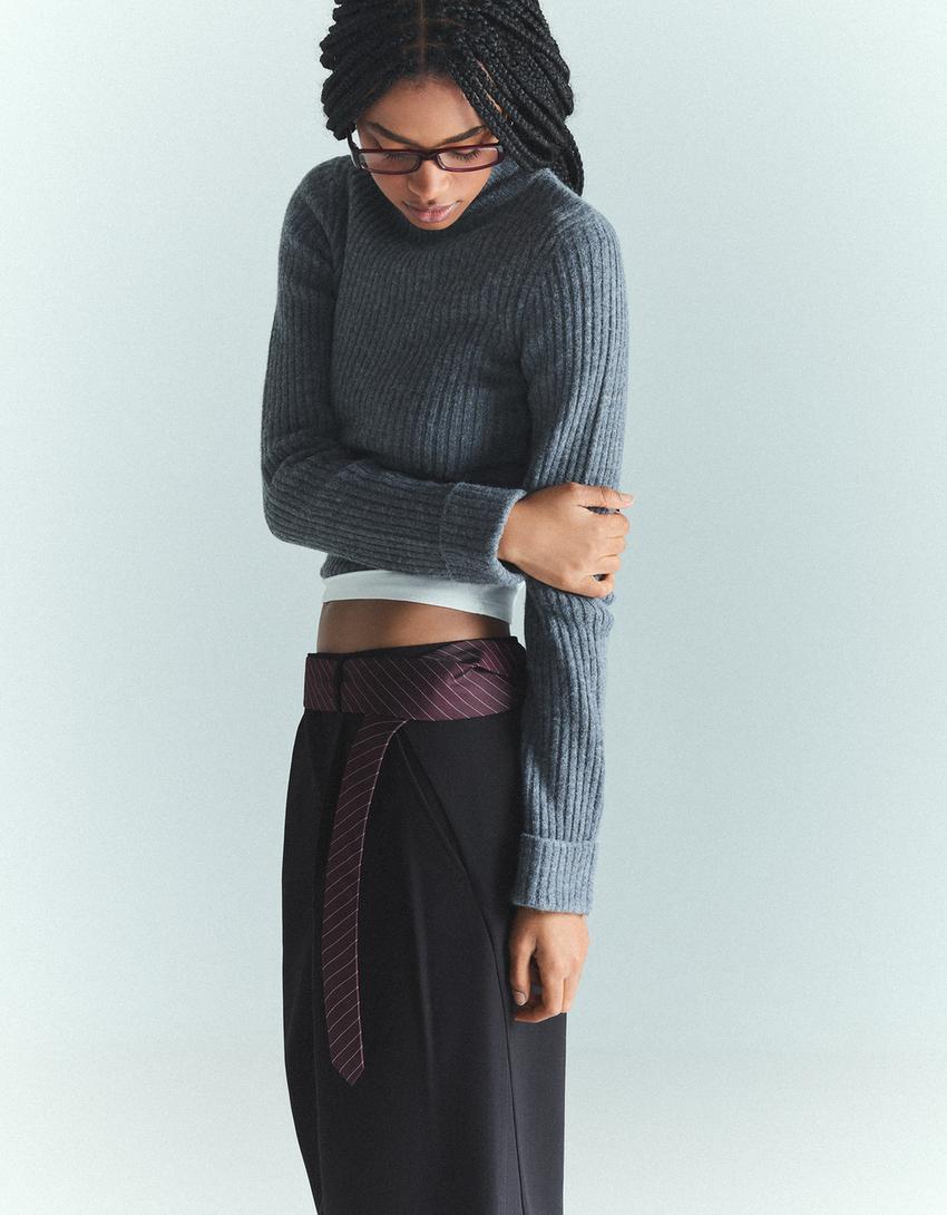 Jersey cuello alto canalé-Gris oscuro