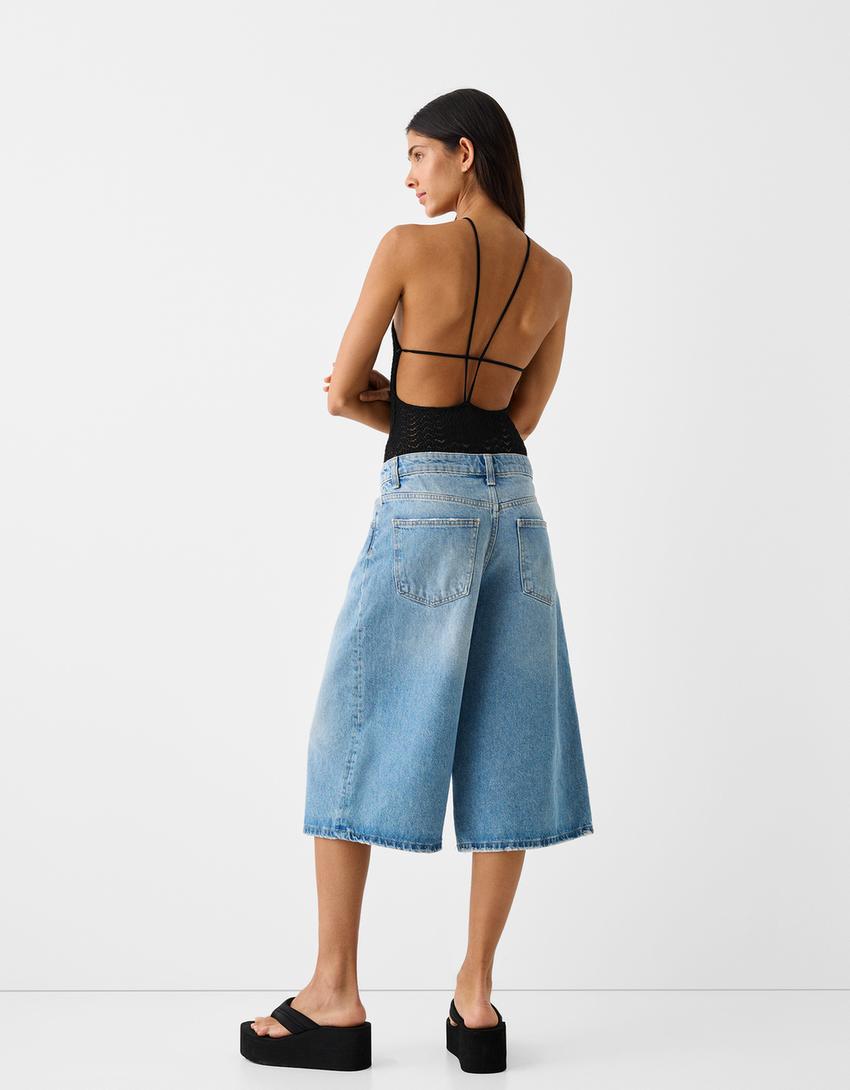 Textured V-neck bodysuit-Black-1