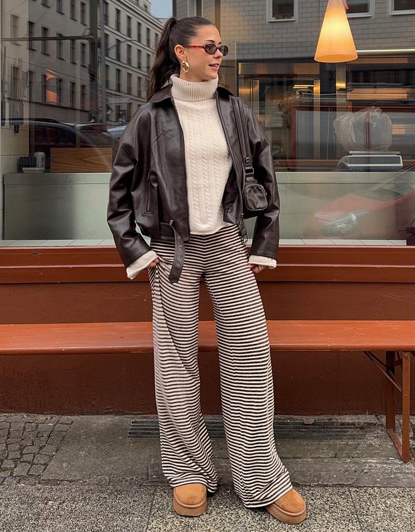 Spodnie dzianinowe wide leg w paski-Brązowy