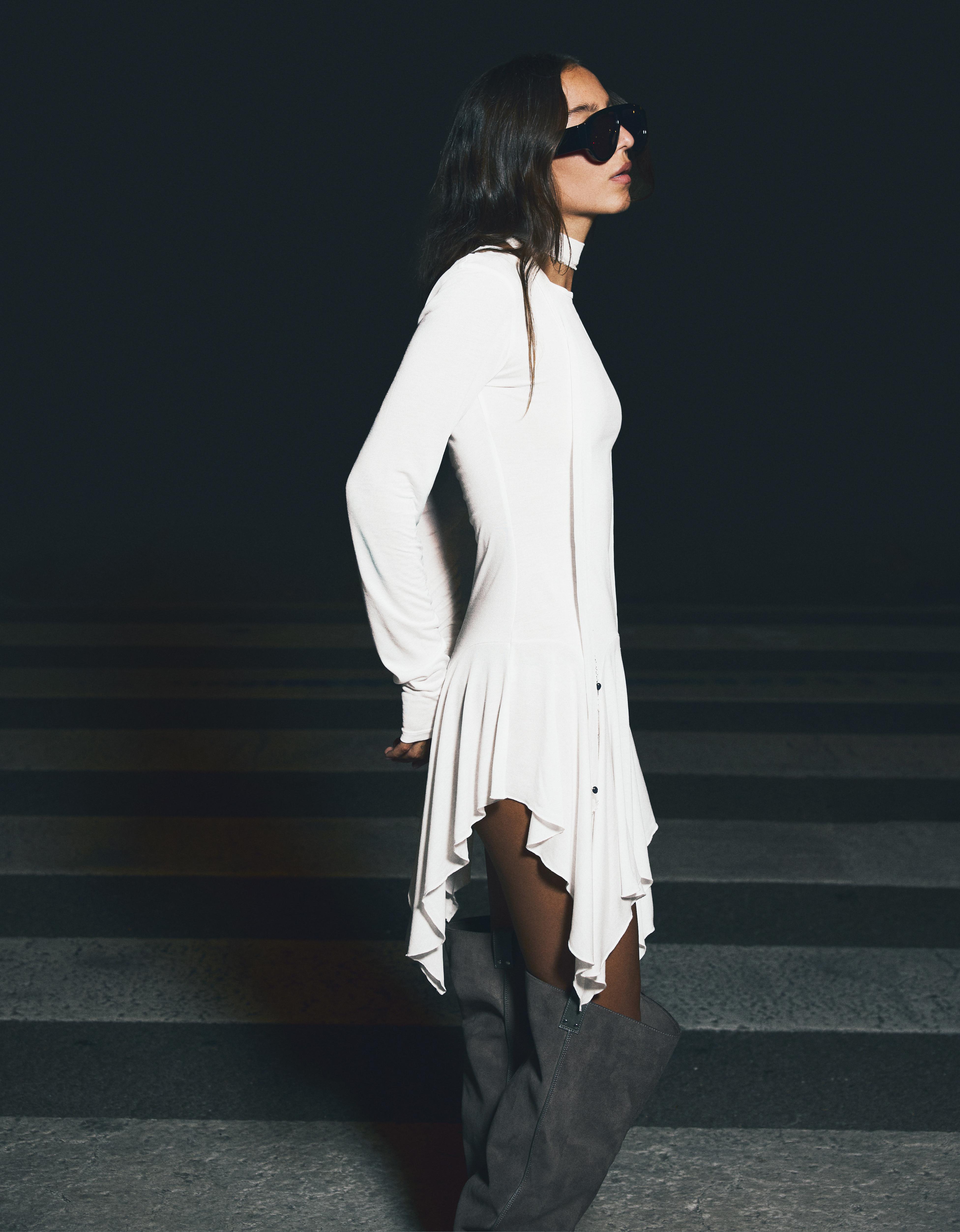 Long-sleeved frill T-shirt — Off white