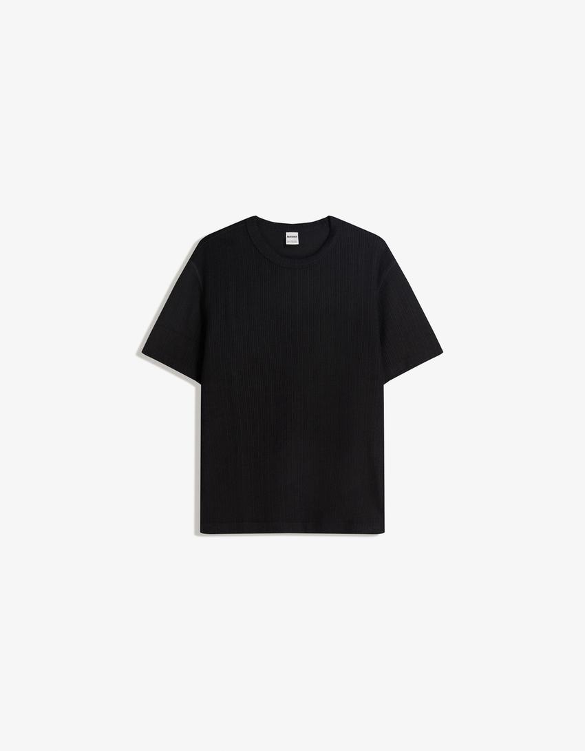 Textured short sleeve T-shirt-Black