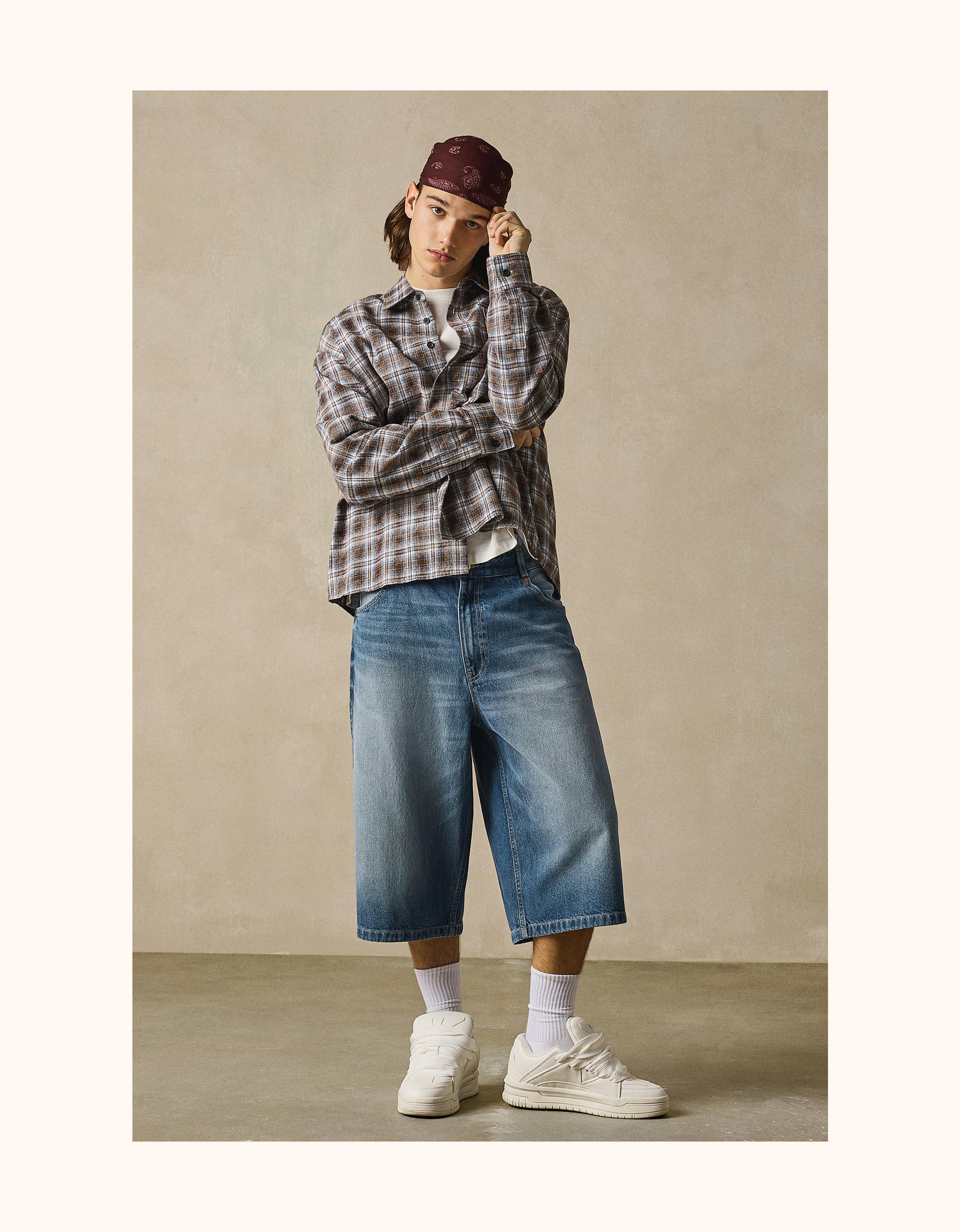 Super baggy denim Bermuda shorts — Light blue