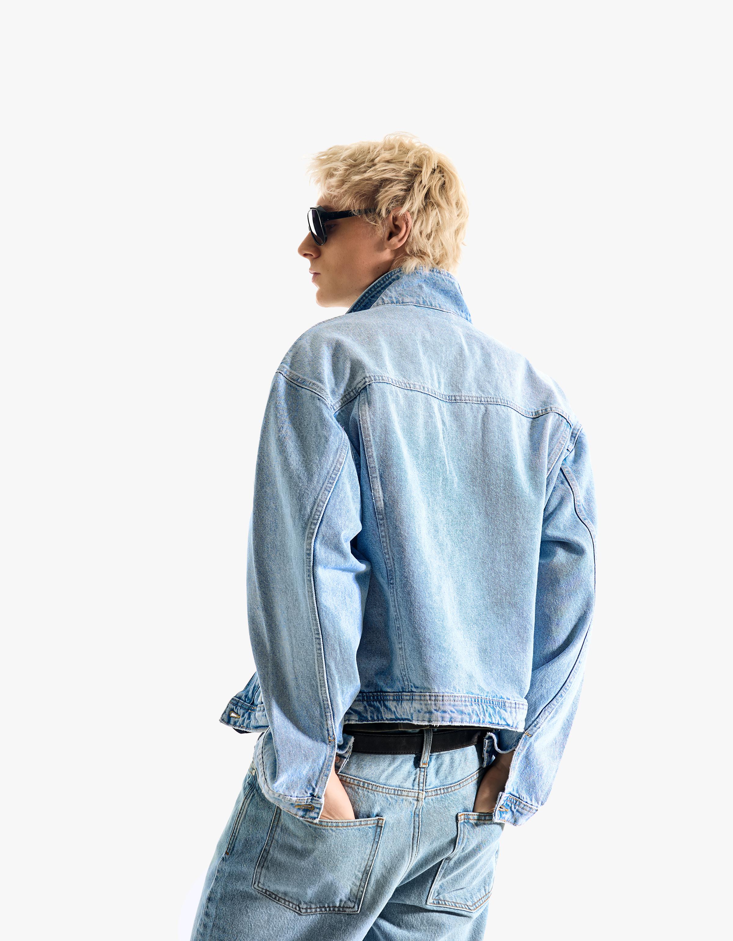 Denim jacket — Light blue