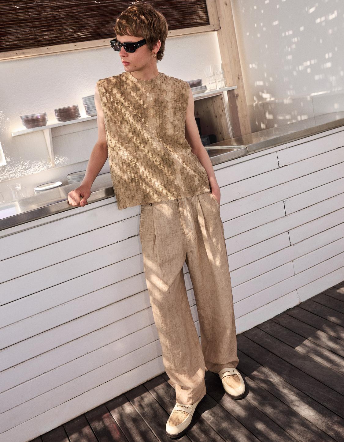 Balloon fit linen trousers