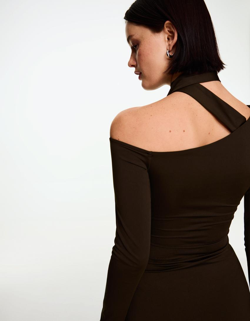 Vestido mini manga larga detalle pañuelo-Marrón