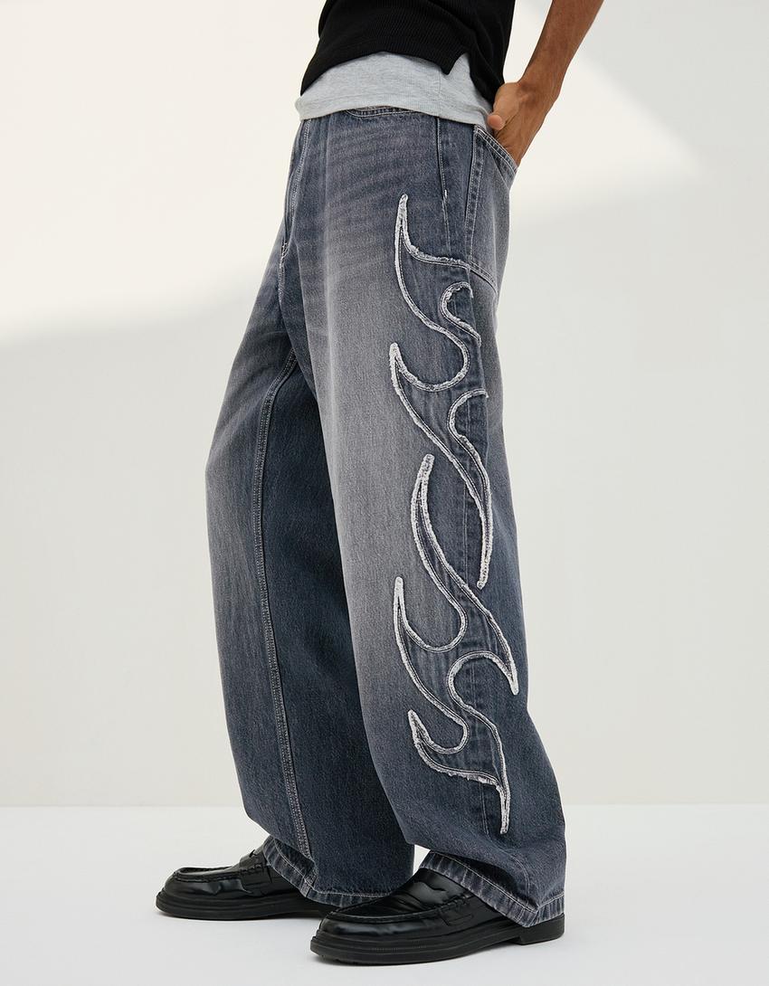 Baggy Jeans mit Aufnähern-Dunkelblau