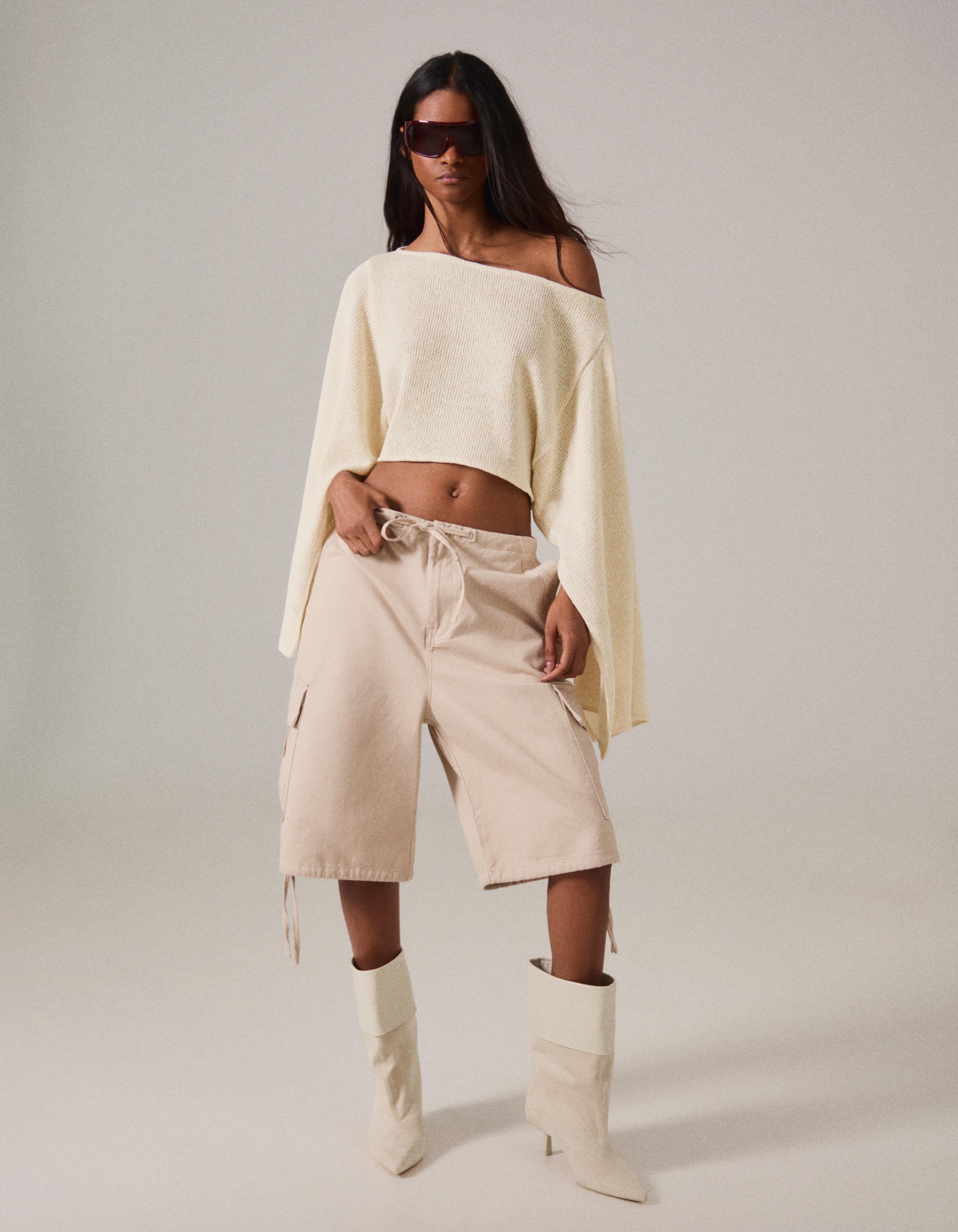 Metallic thread asymmetric cape — Sand
