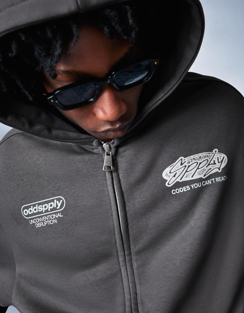 Zip-up print hood sweatshirt with hood