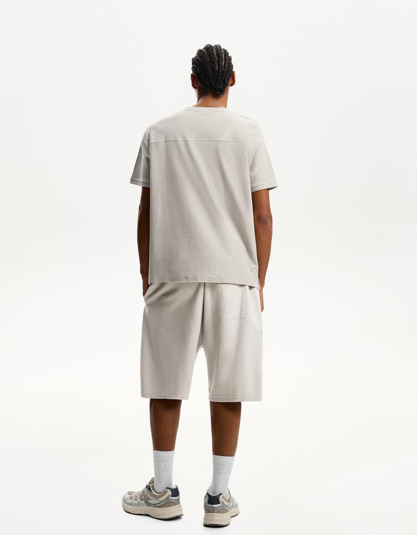 Textured Bermuda shorts
