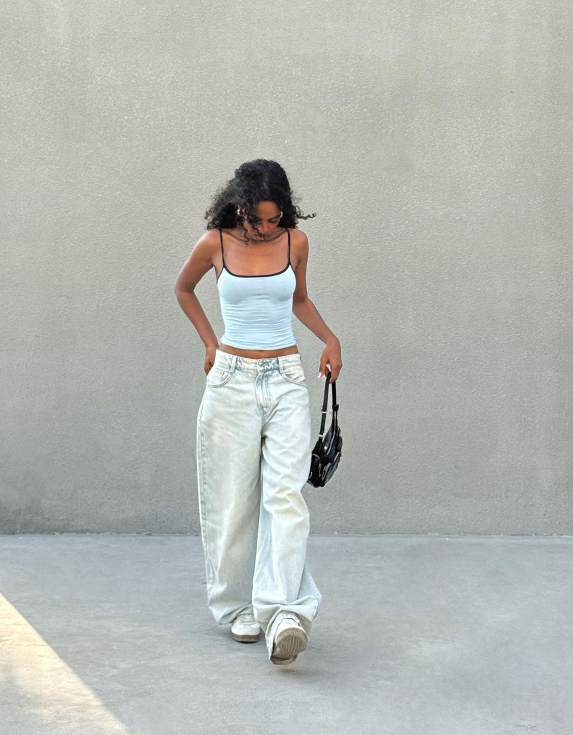 Wide-leg barrel jeans