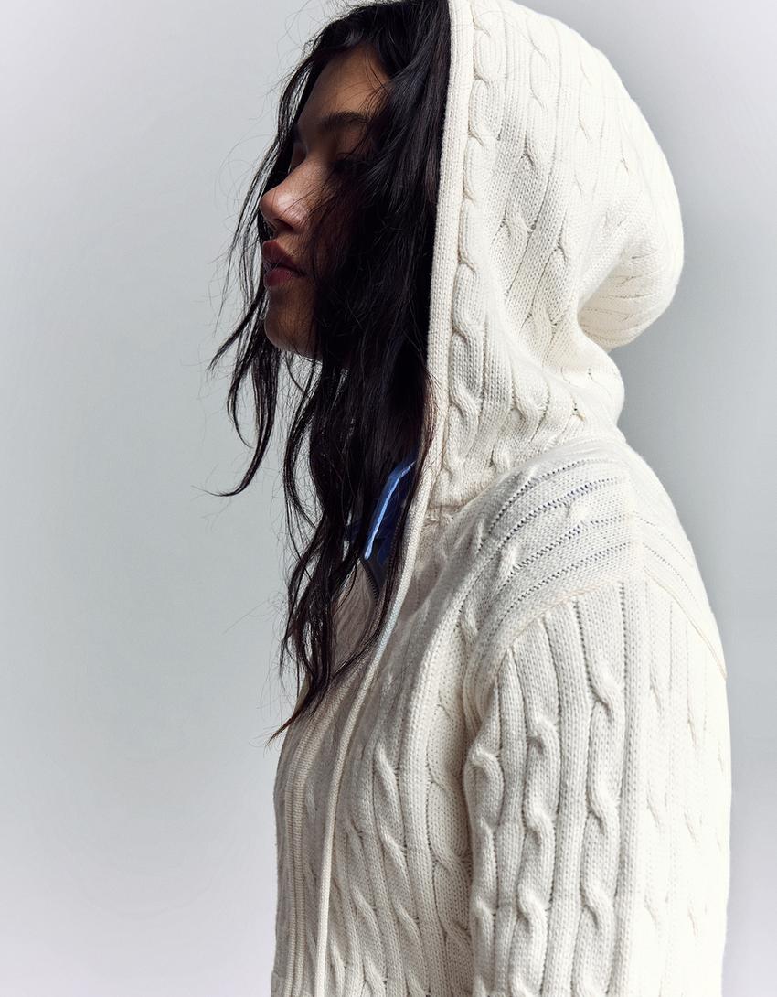 Cable knit zip-up cardigan-Cream