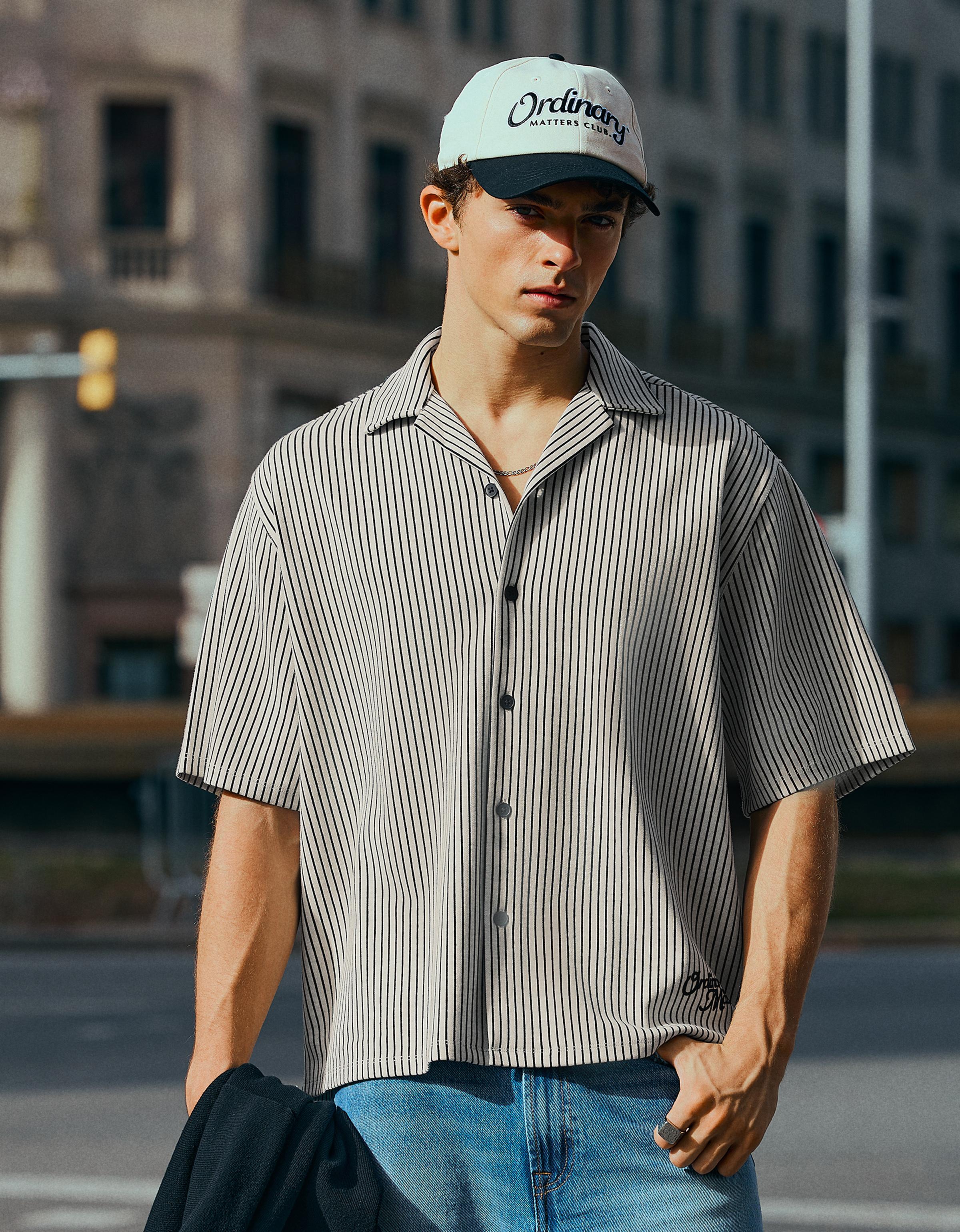 Bershka Camisa Manga Corta Boxy Print Hombre Marino