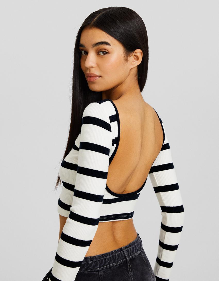 تيشرت محاك مقلّم بأكمام طويلة وفتحة خلفية-كريمي-2