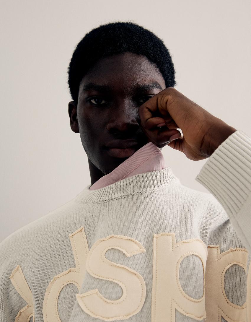 Crew neck sweater with patch-Stone