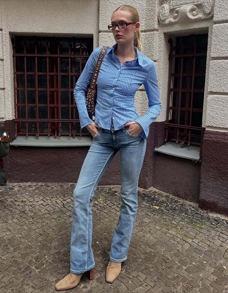 Boot-cut jeans with flaps