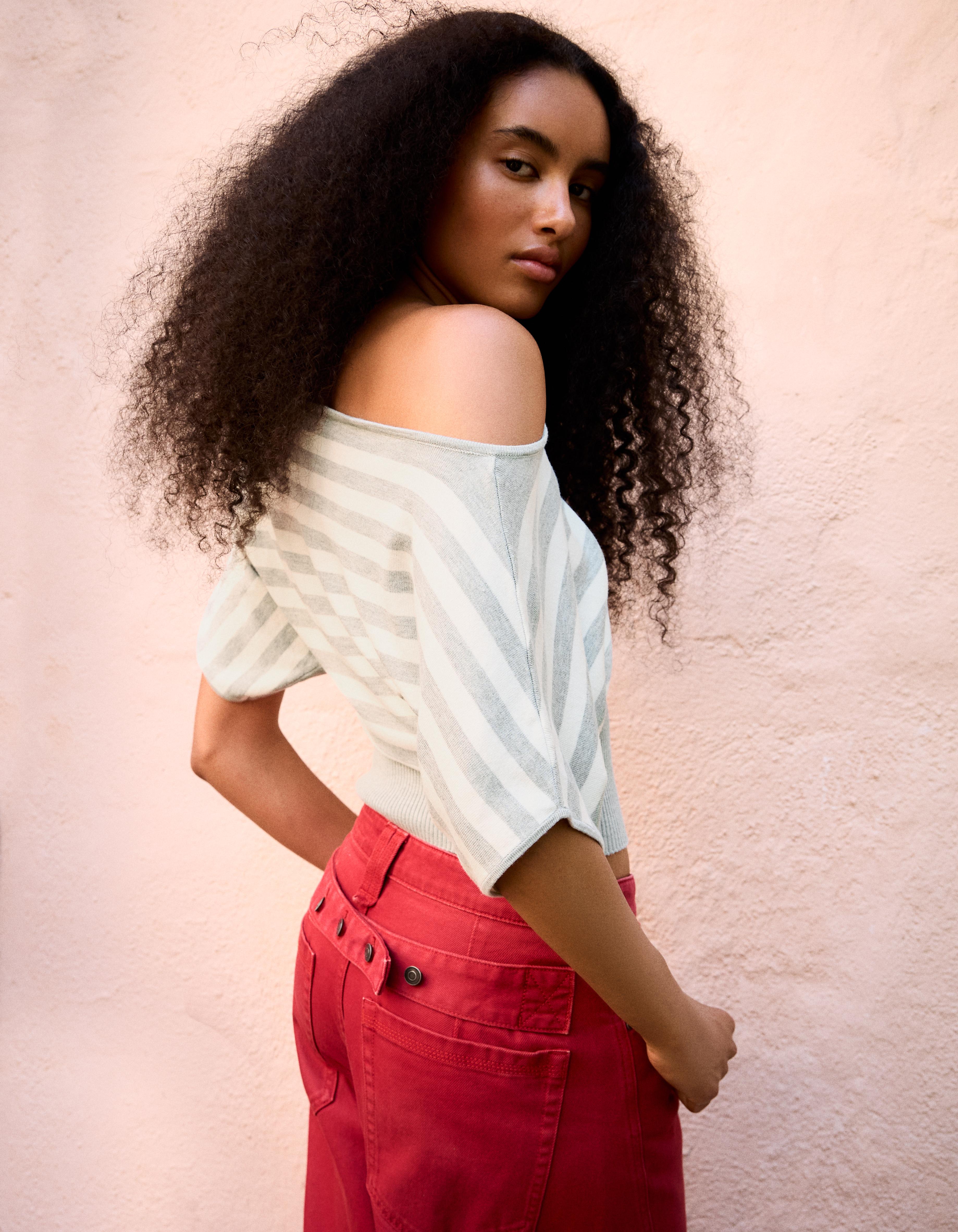 Asymmetric neck T-shirt — Grey